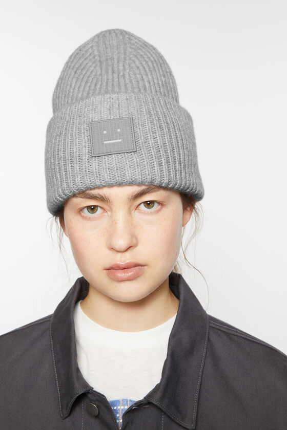 (image for) Cute Large face logo beanie